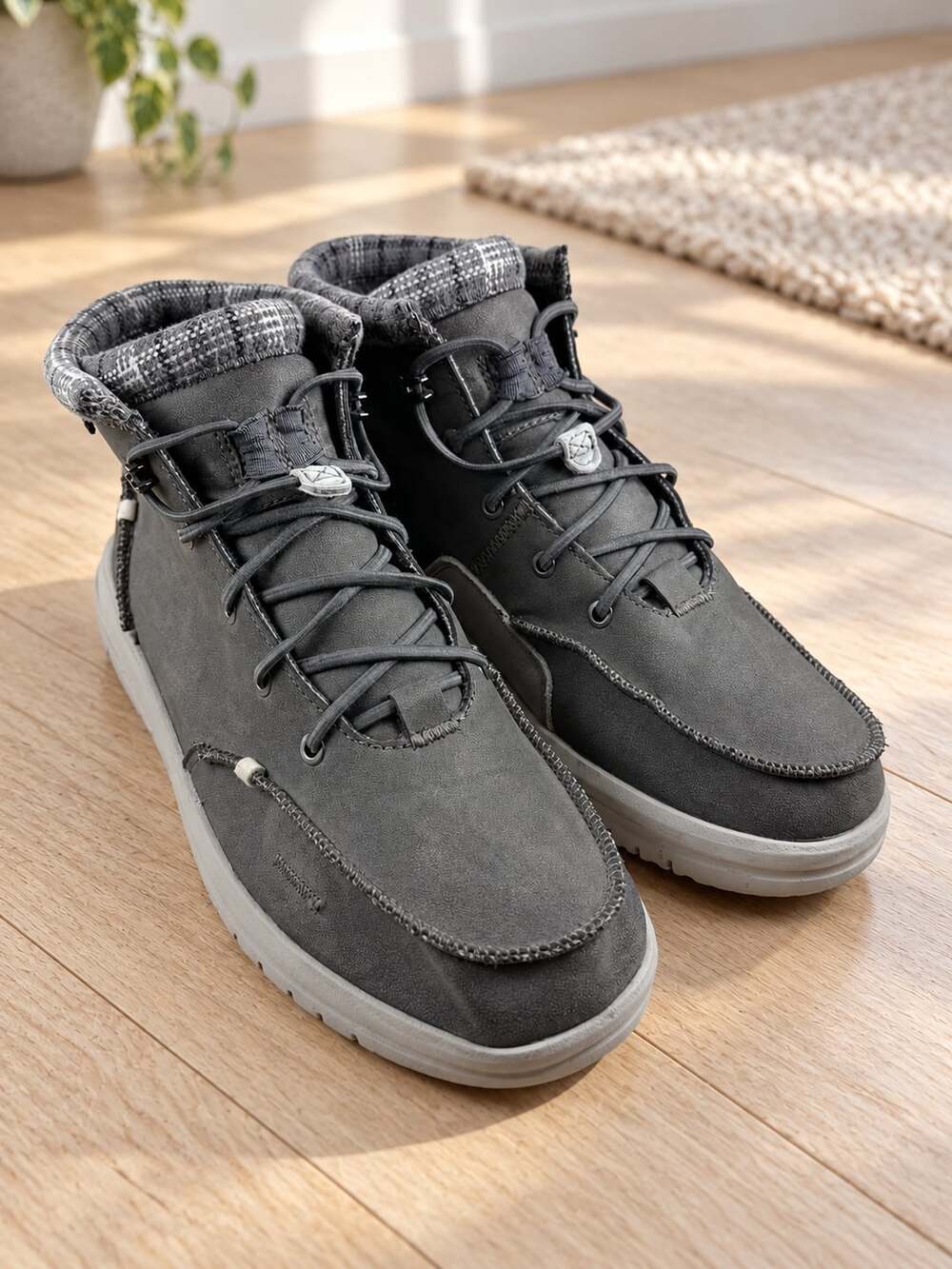Hey Dude Bradley Boots Mens 11 Dark Grey Plaid Cuff Moc Toe Lace Up